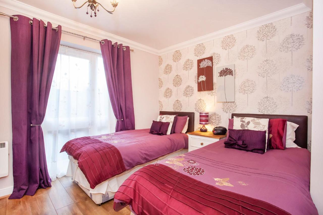 Riverbank View Three Bedroom Apartment With Free Parking York Ngoại thất bức ảnh